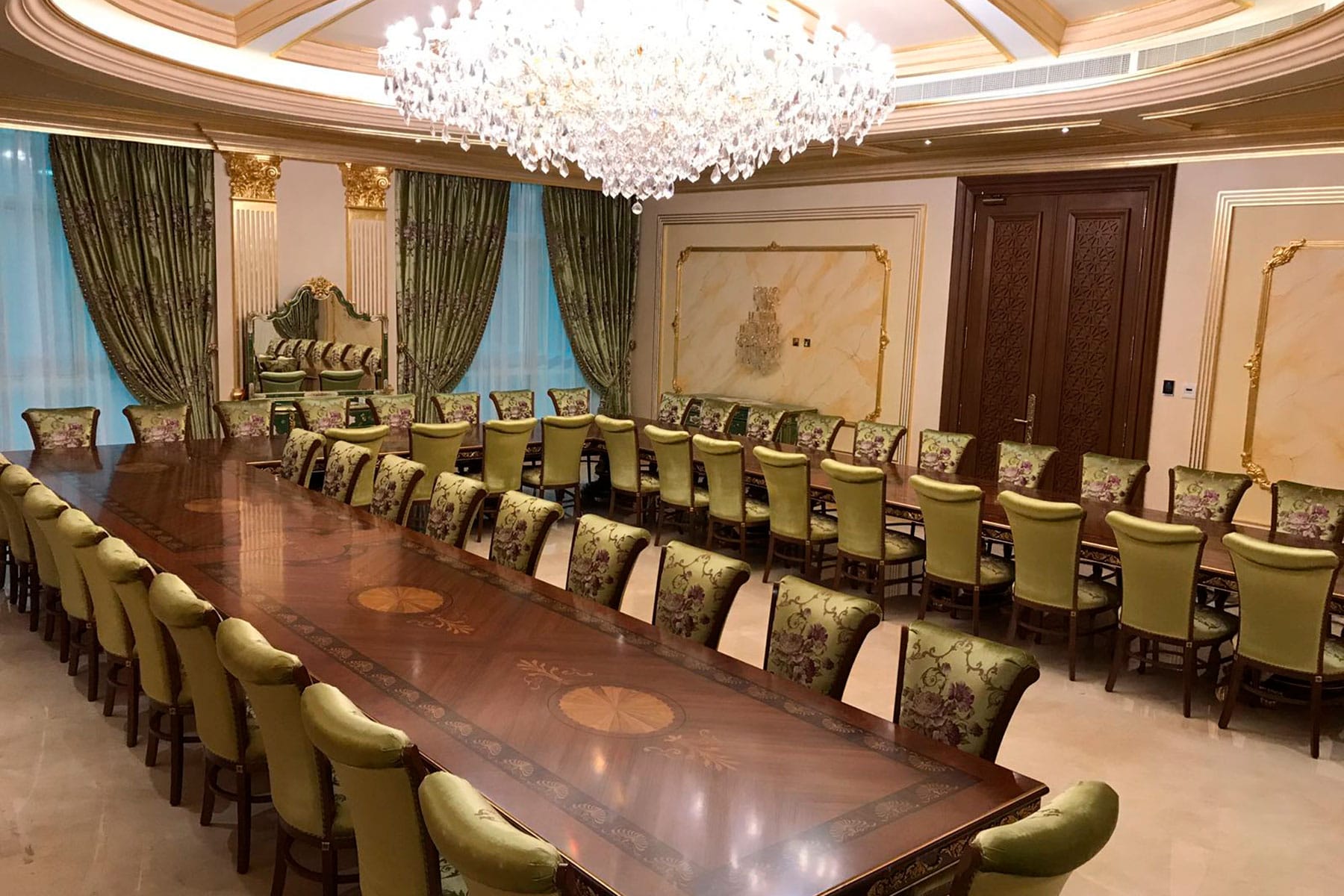 Частный дворец